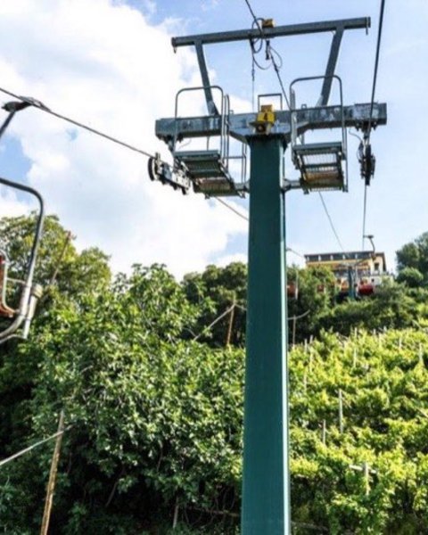 Chairlift Merano- Tirolo