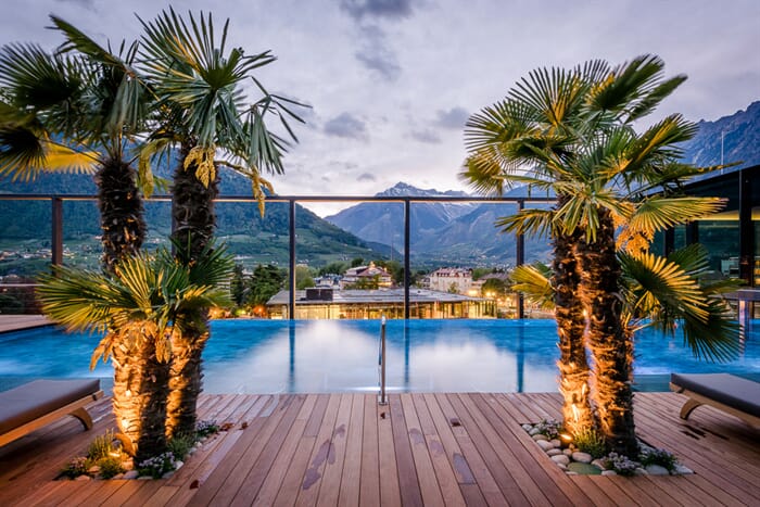 infinity pool therme meran 2791